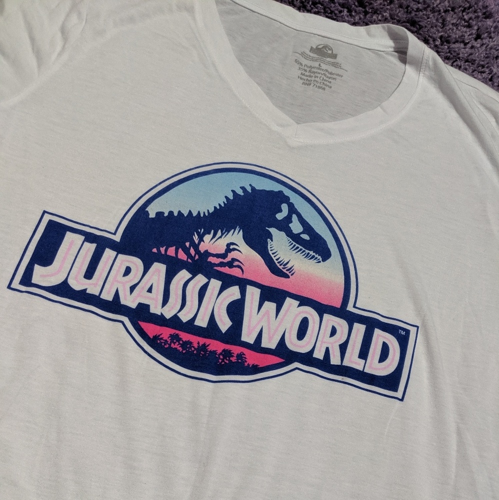 Jurassic Park Tee - T-Shirt - NWOT